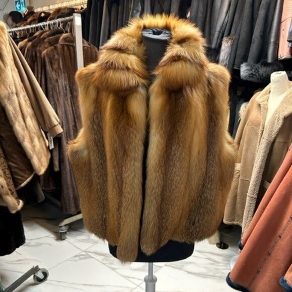 FOX, red fox vest (no sleeve) A1 condition, new was 2995 preloved now 895 - Picture 1 of 3